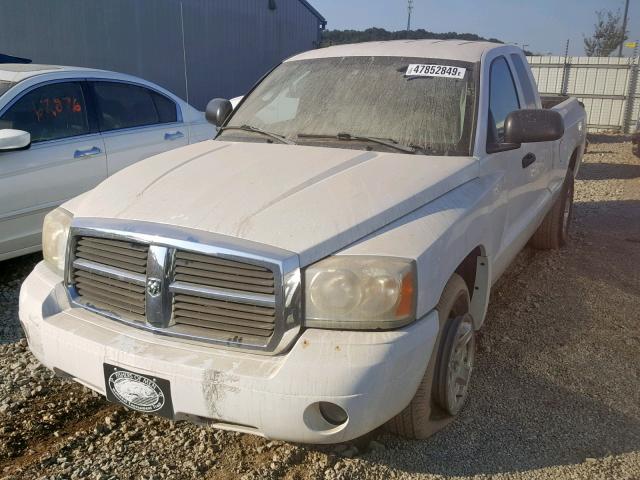 1D7HW42N86S589822 - 2006 DODGE DAKOTA SLT WHITE photo 2