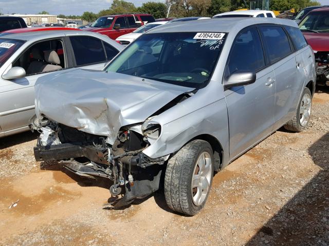 2T1KR32E05C331439 - 2005 TOYOTA MATRIX SILVER photo 2