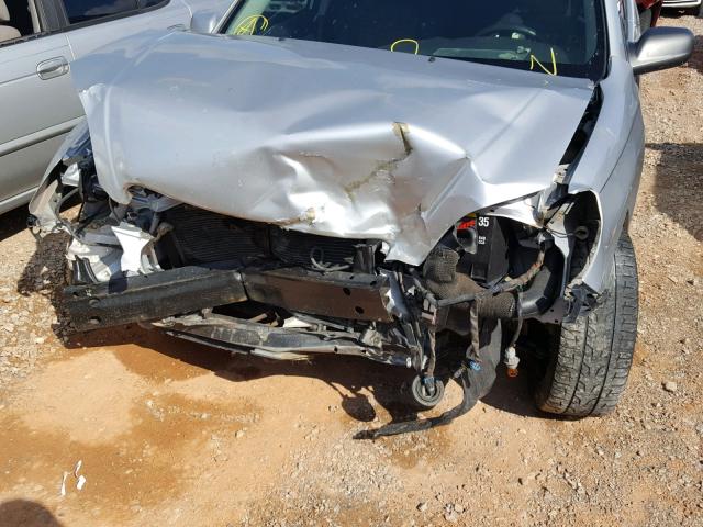 2T1KR32E05C331439 - 2005 TOYOTA MATRIX 银色 照片 9