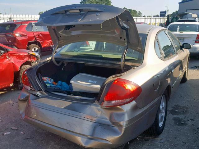 1FAFP53U34A100200 - 2004 FORD TAURUS SE GOLD photo 4