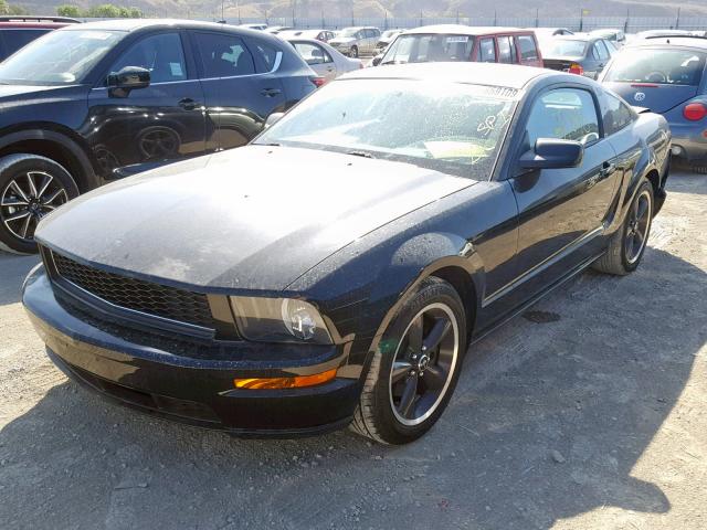 1ZVHT82H285187295 - 2008 FORD MUSTANG GT BLACK photo 2