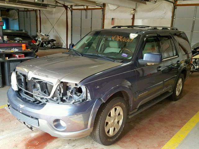 5LMFU27R43LJ10141 - 2003 LINCOLN NAVIGATOR BLUE photo 2
