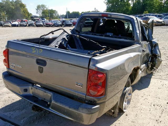 1D7HE48N65S287521 - 2005 DODGE DAKOTA QUA SILVER photo 4