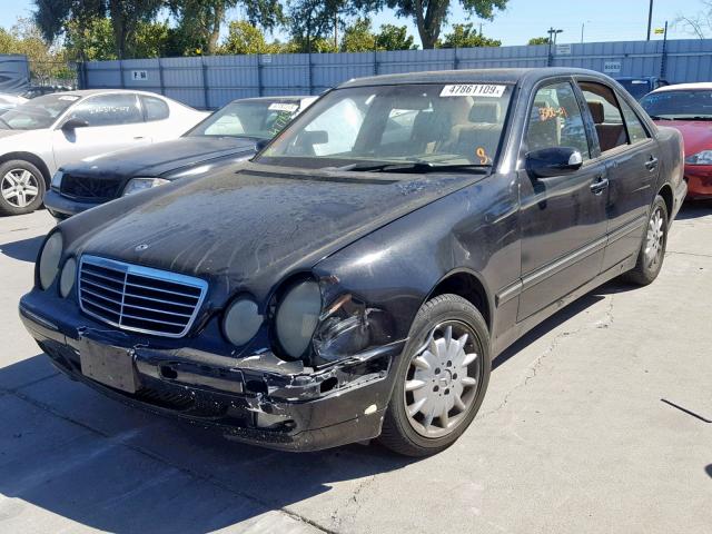 WDBJF65J71B386573 - 2001 MERCEDES-BENZ E 320 BLACK photo 2