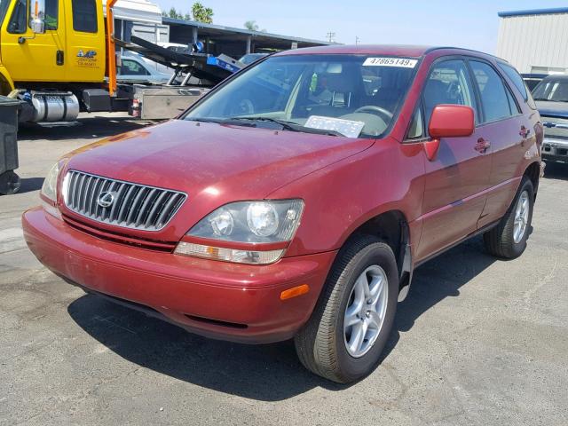 JT6GF10U0X0017226 - 1999 LEXUS RX 300 RED photo 2