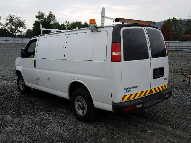 1GTHG35U361255644 - 2006 GMC SAVANA G35 WHITE photo 3