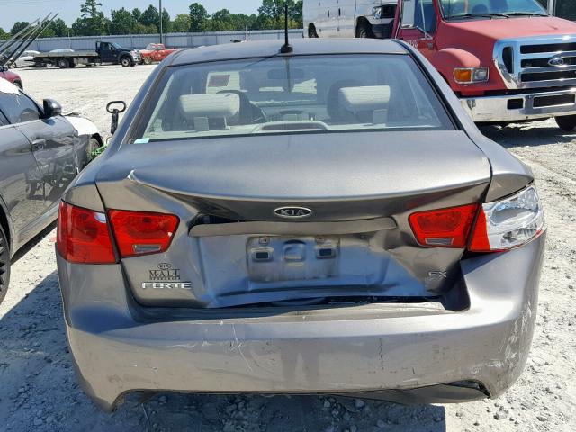 KNAFU4A20A5860763 - 2010 KIA FORTE EX GRAY photo 9