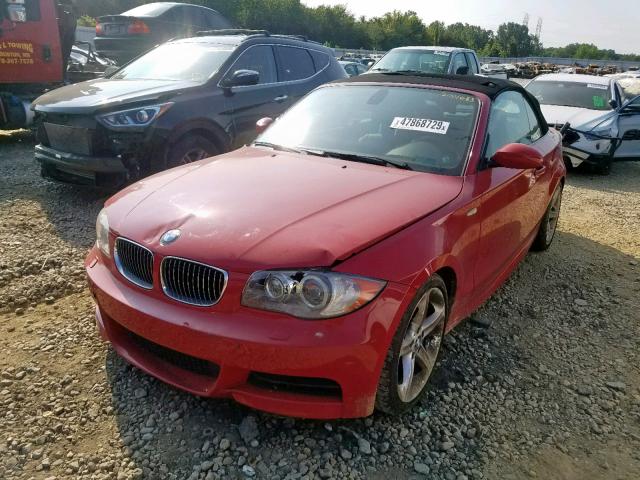 WBAUN93509VK40855 - 2009 BMW 135 I RED photo 2