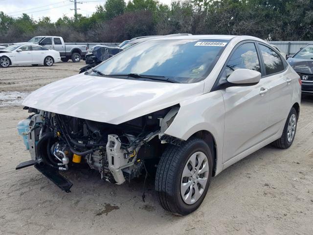 KMHCT4AE0GU064656 - 2016 HYUNDAI ACCENT SE WHITE photo 2