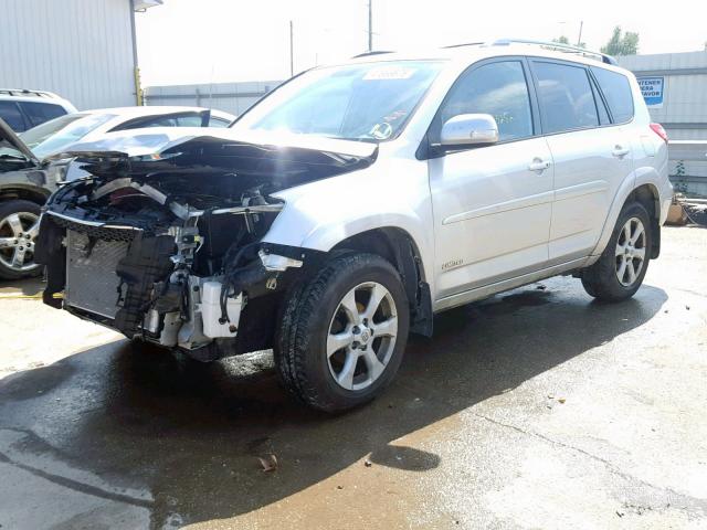 2T3DF4DV1CW243068 - 2012 TOYOTA RAV4 LIMIT SILVER photo 2