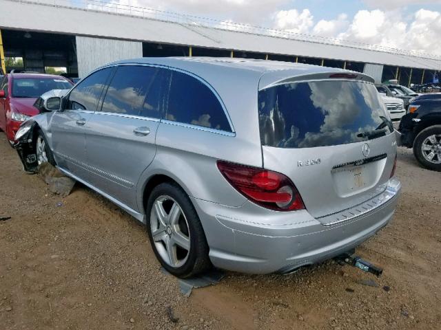 4JGCB6FE8AA112212 - 2010 MERCEDES-BENZ R 350 4MAT SILVER photo 3