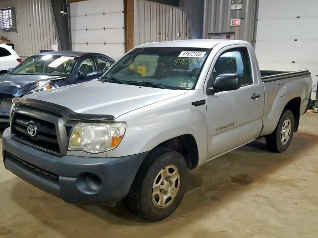 5TENX22NX8Z589768 - 2008 TOYOTA TACOMA SILVER photo 2