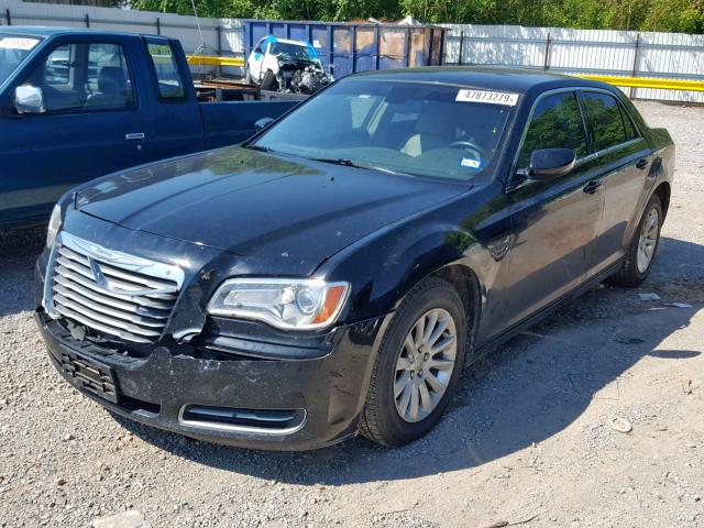 2C3CCAAG6DH572850 - 2013 CHRYSLER 300 BLACK photo 2