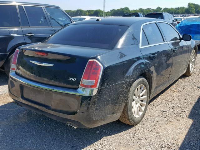 2C3CCAAG6DH572850 - 2013 CHRYSLER 300 BLACK photo 4