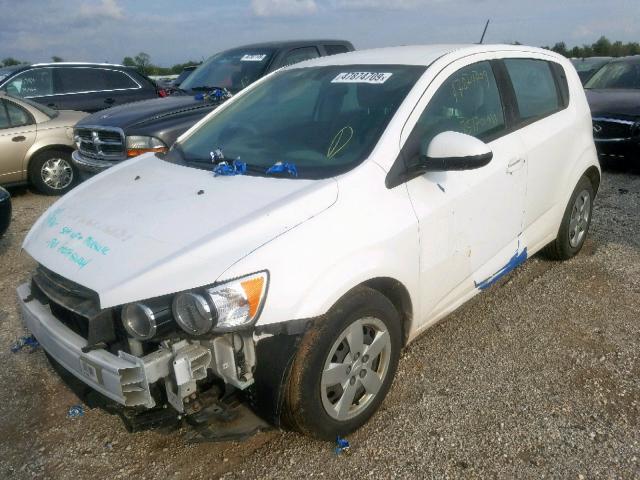 1G1JA6SH1F4203528 - 2015 CHEVROLET SONIC LS WHITE photo 2