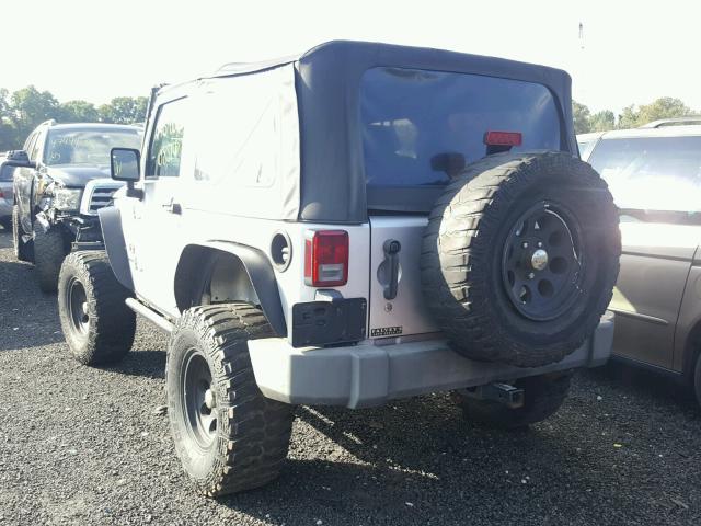 1J4FA24189L775089 - 2009 JEEP WRANGLER X SILVER photo 3