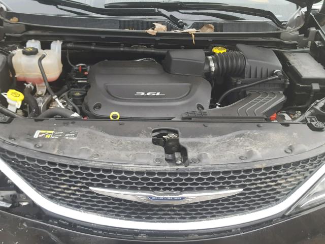 2C4RC1BG1HR565275 - 2017 CHRYSLER PACIFICA T BLACK photo 7