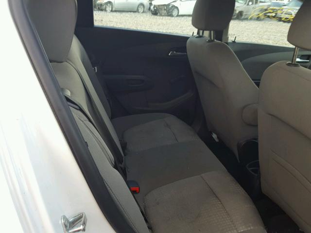 1G1JA6SH0E4226197 - 2014 CHEVROLET SONIC LS WHITE photo 6
