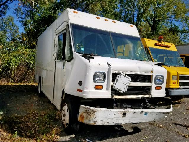 4UZA4FF4XYCF81344 - 2000 FREIGHTLINER CHASSIS M WHITE photo 1