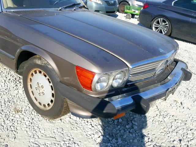 WDBBA48D8KA096962 - 1989 MERCEDES-BENZ 560 SL GOLD photo 9