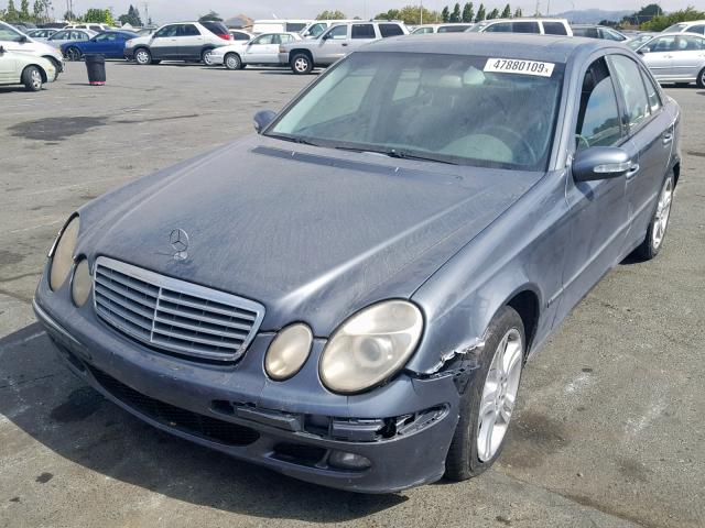 WDBUF56J56A825921 - 2006 MERCEDES-BENZ E 350 BLUE photo 2