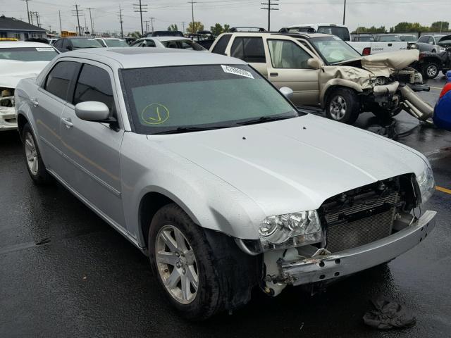 2C3KA53G96H350716 - 2006 CHRYSLER 300 TOURIN SILVER photo 1