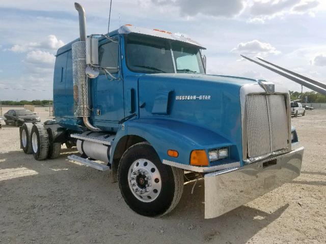 2WKRDDJJ6YK966102 - 2000 WESTERN STAR/AUTO CAR CONVENTION BLUE photo 1