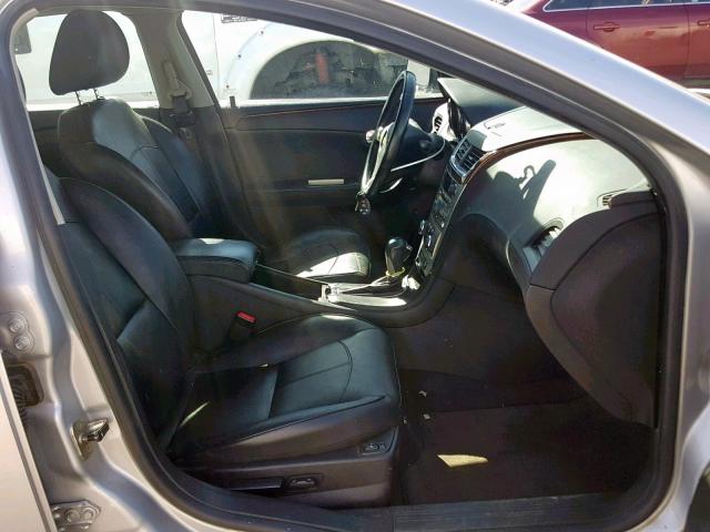 1G1ZE5E74BF379346 - 2011 CHEVROLET MALIBU LTZ 银色 照片 5