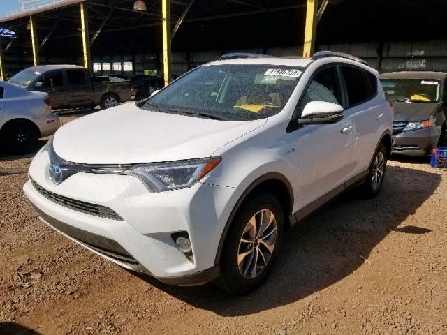 JTMRJREV0GD018658 - 2016 TOYOTA RAV4 HV XL WHITE photo 2