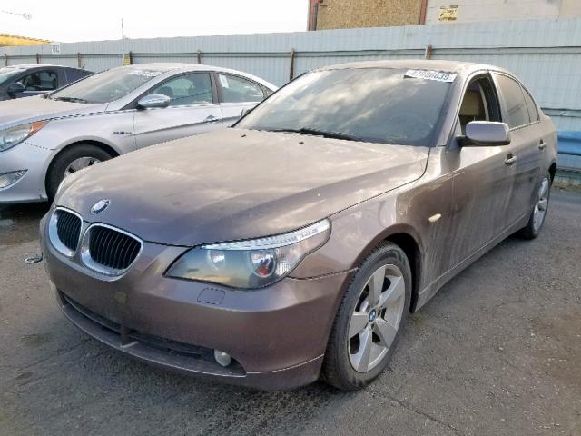 WBANF33516CB86376 - 2006 BMW 525 XI BROWN photo 2