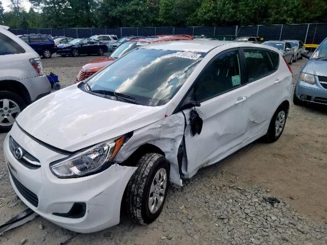 KMHCT5AE6HU313369 - 2017 HYUNDAI ACCENT SE WHITE photo 2