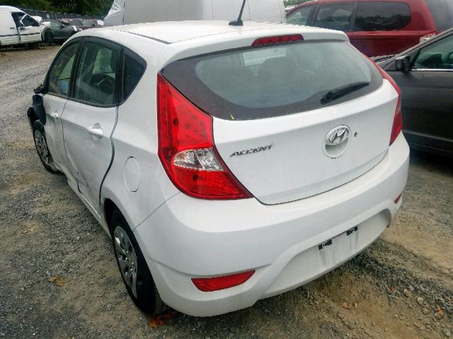 KMHCT5AE6HU313369 - 2017 HYUNDAI ACCENT SE WHITE photo 3