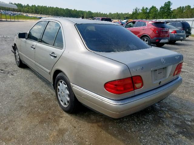 WDBJF65F0WA519862 - 1998 MERCEDES-BENZ E 320 BEIGE photo 3