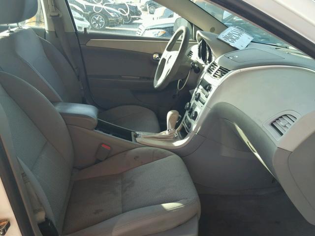 1G1ZA5E18BF275661 - 2011 CHEVROLET MALIBU LS WHITE photo 5