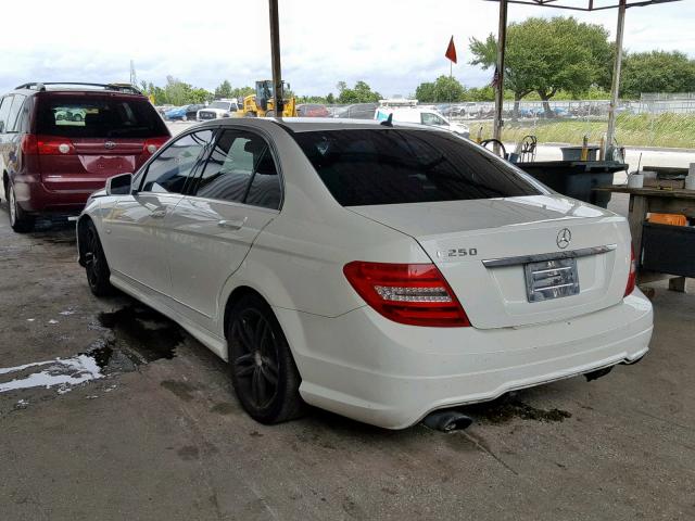 WDDGF4HBXCR215031 - 2012 MERCEDES-BENZ C 250 WHITE photo 3