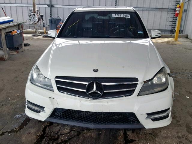 WDDGF4HBXCR215031 - 2012 MERCEDES-BENZ C 250 WHITE photo 9