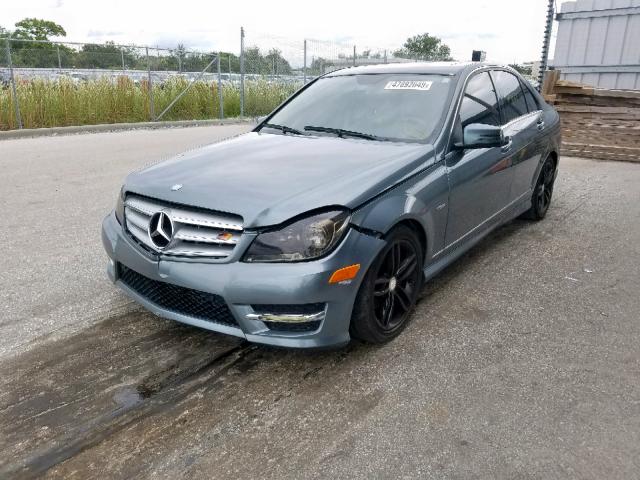 WDDGF4HB4CA677017 - 2012 MERCEDES-BENZ C 250 GREEN photo 2