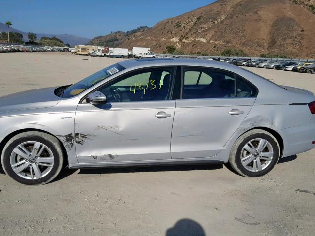 3VW637AJ8DM292739 - 2013 VOLKSWAGEN JETTA HYBR SILVER photo 9