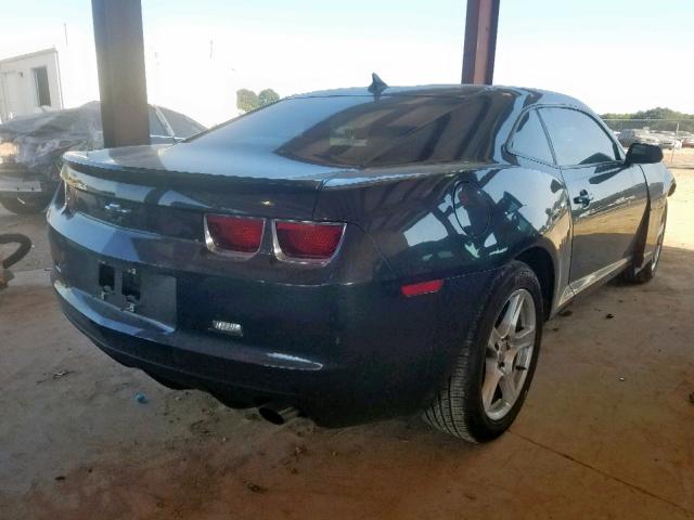 2G1FA1E31C9175814 - 2012 CHEVROLET CAMARO LS GRAY photo 4