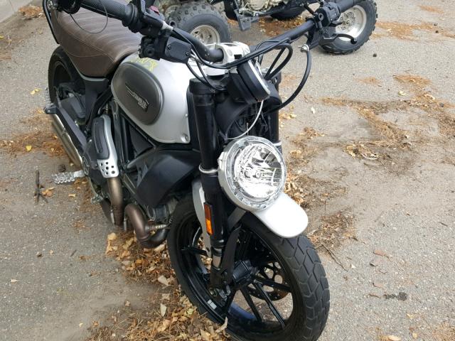 ML015ANM9HT012519 - 2017 DUCATI SCRAMBLER TWO TONE photo 9