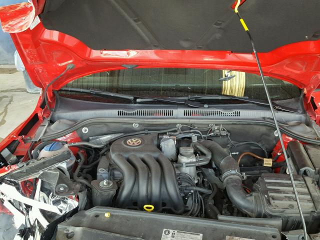 3VW2K7AJ4FM269138 - 2015 VOLKSWAGEN JETTA BASE RED photo 7