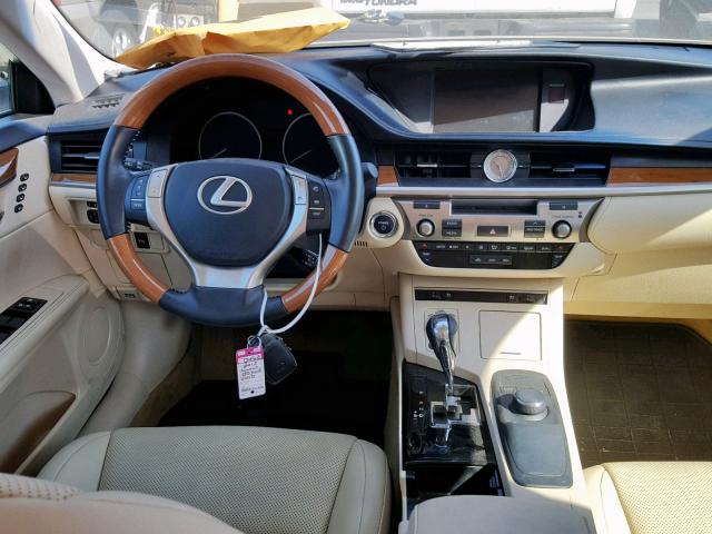 JTHBW1GGXF2089216 - 2015 LEXUS ES 300H GOLD photo 9