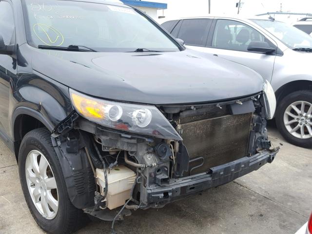 5XYKT3A11BG037905 - 2011 KIA SORENTO BA BLACK photo 9