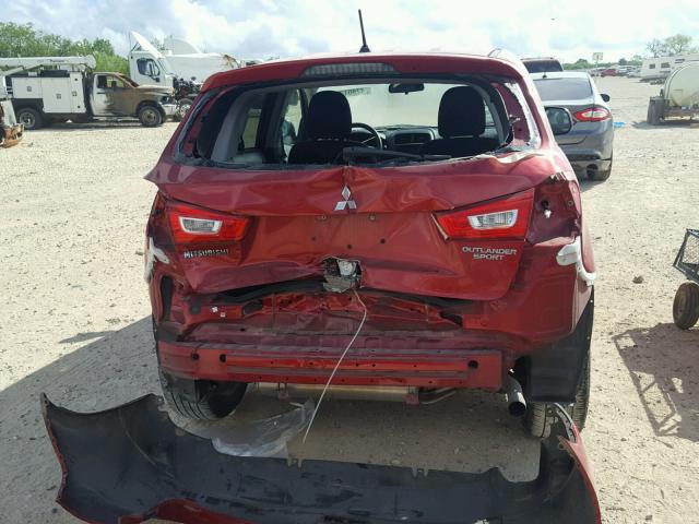 4A4AP3AU6FE015688 - 2015 MITSUBISHI OUTLANDER RED photo 9