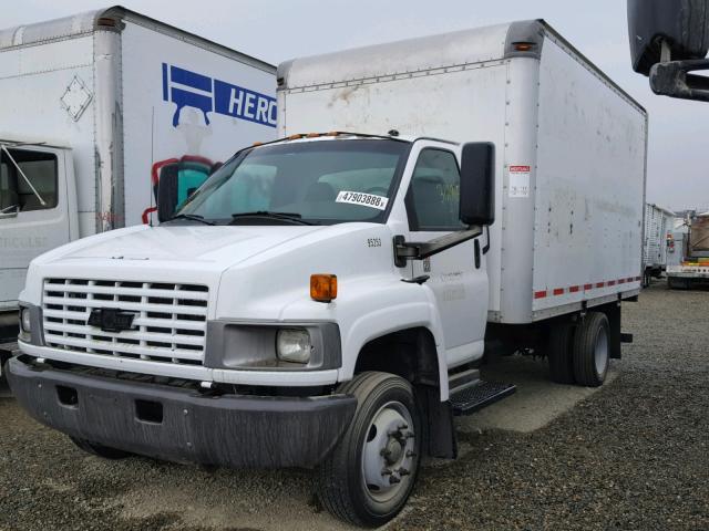 1GBE4C1226F422079 - 2006 CHEVROLET C4500 C4C0 WHITE photo 2