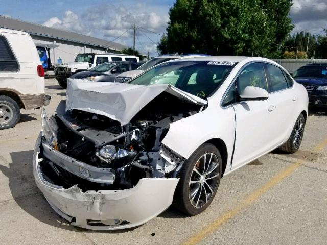 1G4PR5SK7H4118482 - 2017 BUICK VERANO SPO WHITE photo 2