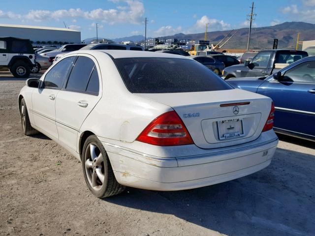 WDBRF61JX3A527492 - 2003 MERCEDES-BENZ C 240 WHITE photo 3