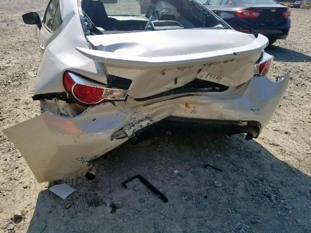 JF1ZNAA11D1725442 - 2013 TOYOTA SCION FR-S WHITE photo 9