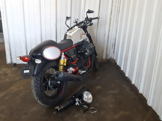 ZGULDUB03HM000047 - 2017 MOTO GUZZI V7 III RAC RED photo 4