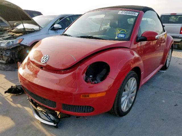 3VWRF31Y58M407975 - 2008 VOLKSWAGEN NEW BEETLE RED photo 2